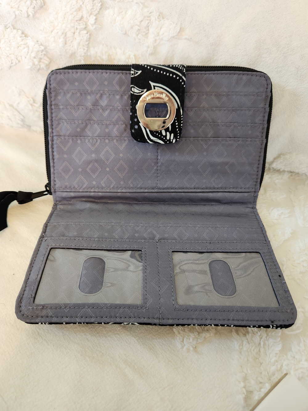 Vera Bradley Black and White Paisley Turn-Lock Wallet 3 Compartment - Picture 4 of 10